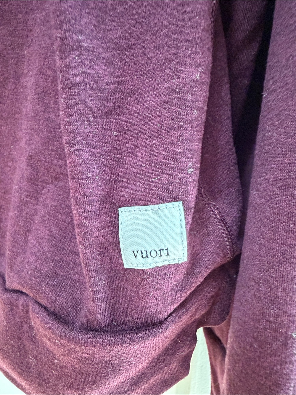 Women’s maroon Vuori hoodie - Picture 3 of 4